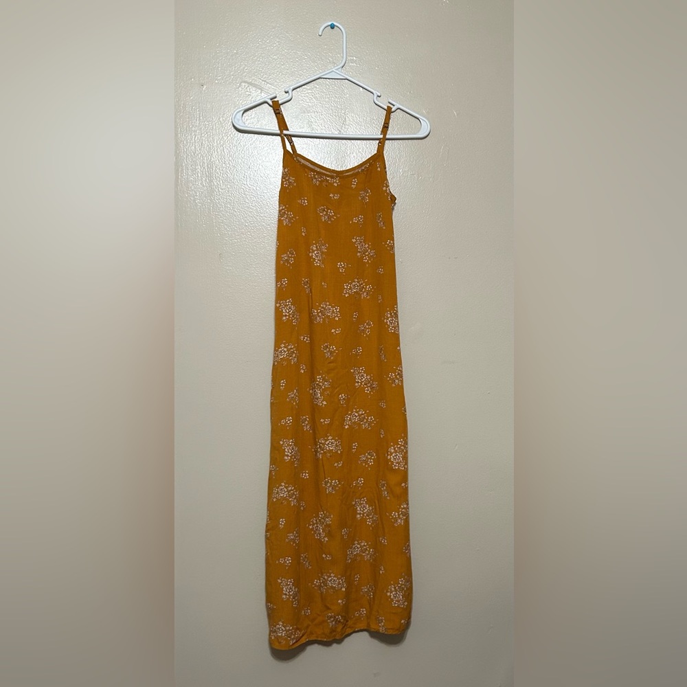 Aeropostale sundress
size : Small
color : yellow
